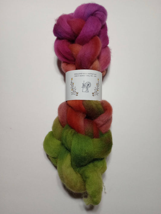 Cheviot Hand Dyed Roving - 100 g. braids - Banshee